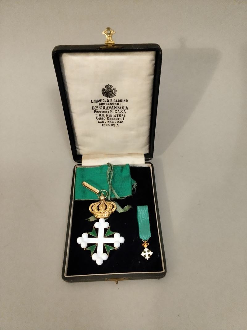 Croce di Commendatore in oro e smalti policromi, primo quarto XX secolo