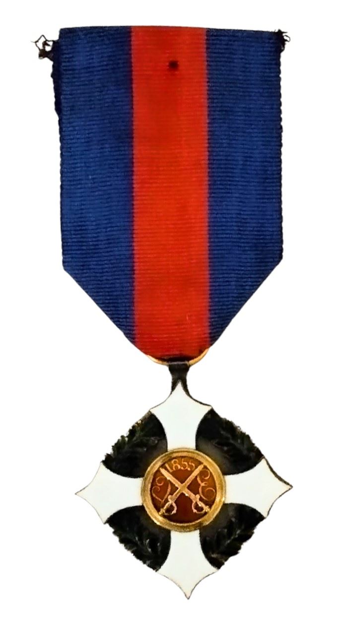 Ordine Militare di Savoia, Insegna di Cavaliere in Argento Dorato con Medaglione in Oro