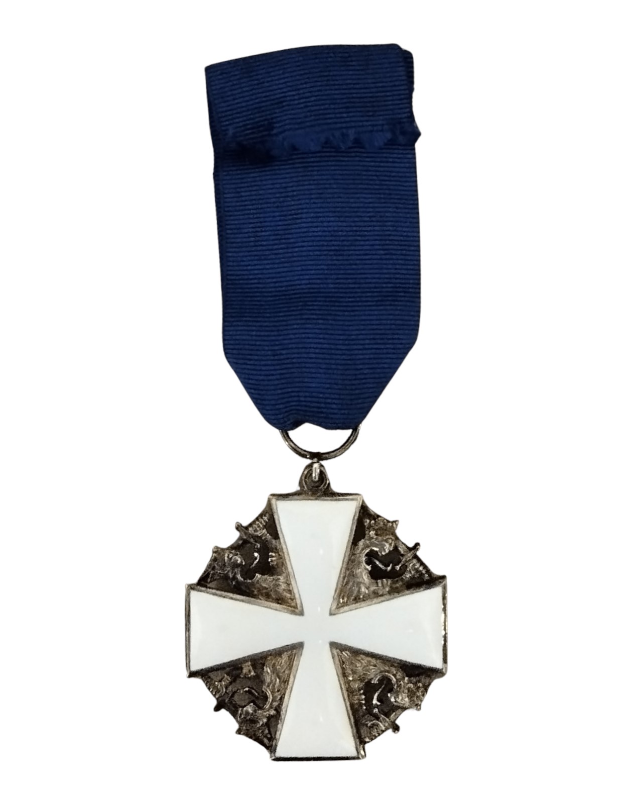Insegna di Cavaliere dell'Ordine della Rosa Bianca, Finlandia, argento e smalti, metà XX sec.