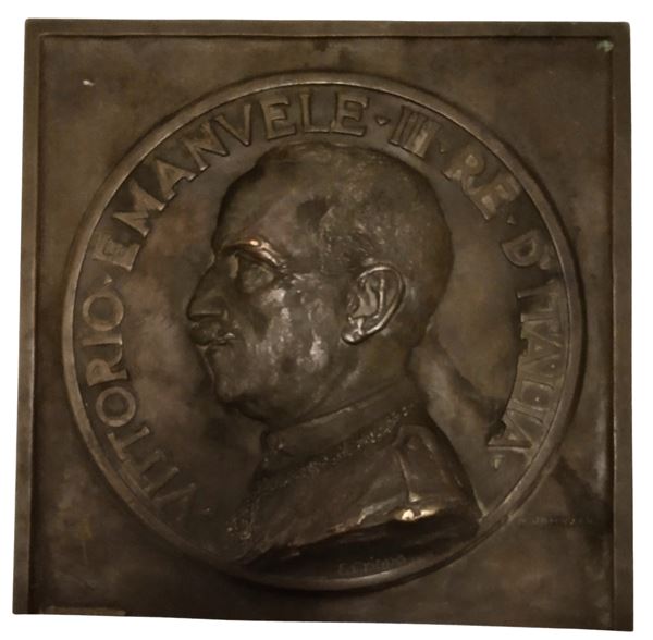 Bronze bas-relief with profile of Vittorio Emanuele III
