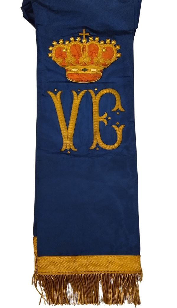 Blue band with the monogram of King Vittorio Emanuele III