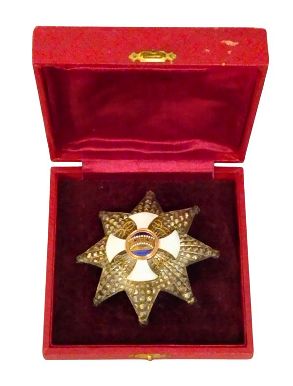 Order of the Crown of Italy, Grand Officer's plaque