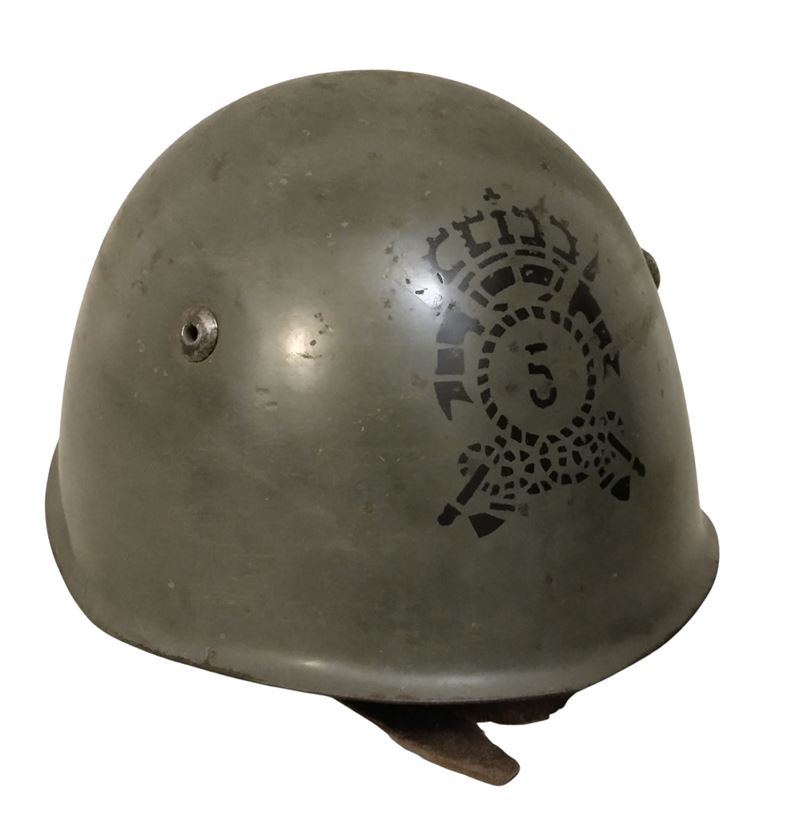 Elmetto m.33 dei Lancieri di Novara