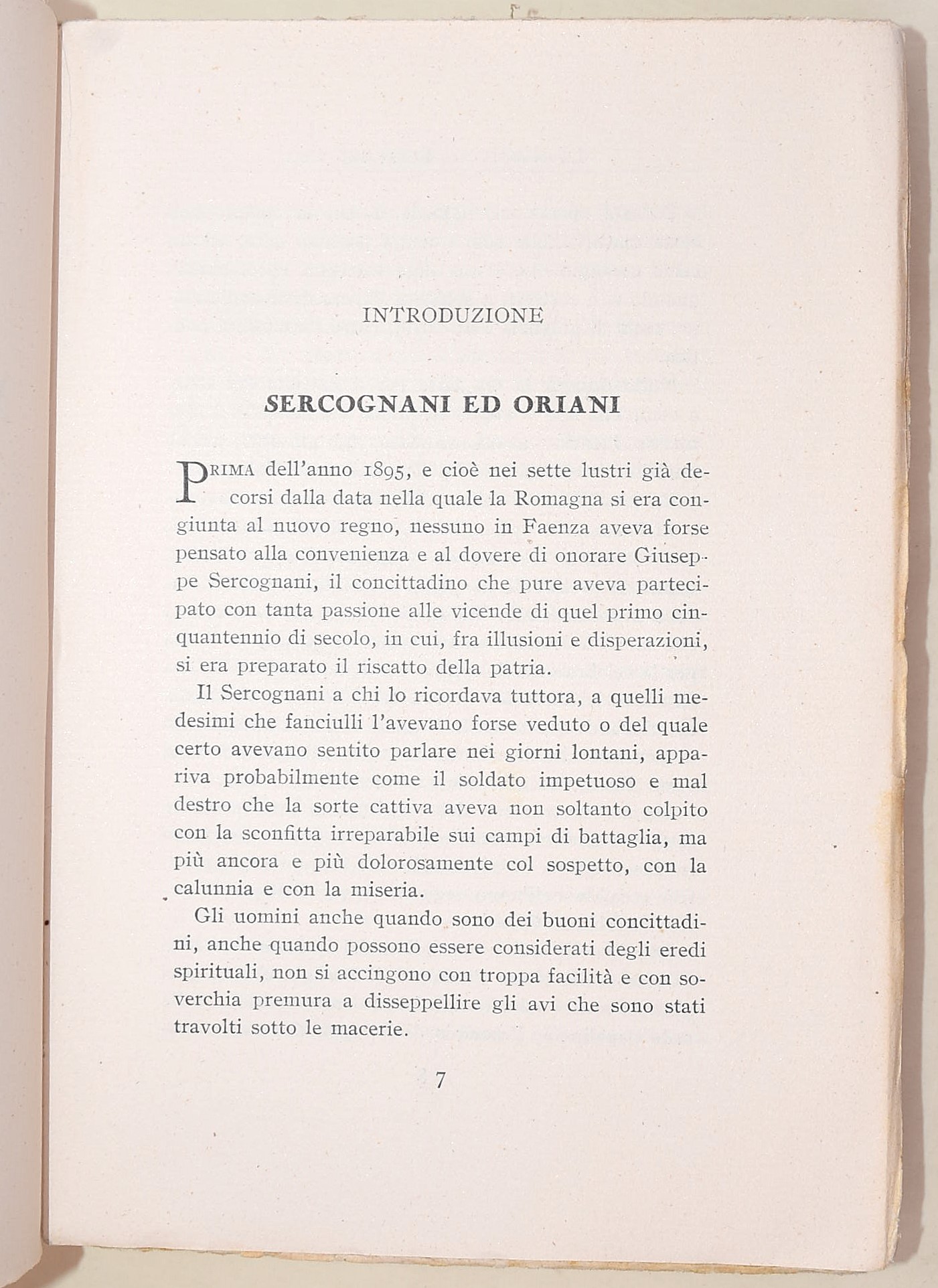 Ciccotti, Ettore: Il fascismo e le sue fasi. Anarchia - Dittatura - Deviazioni; Rocca, Massimo: I...
