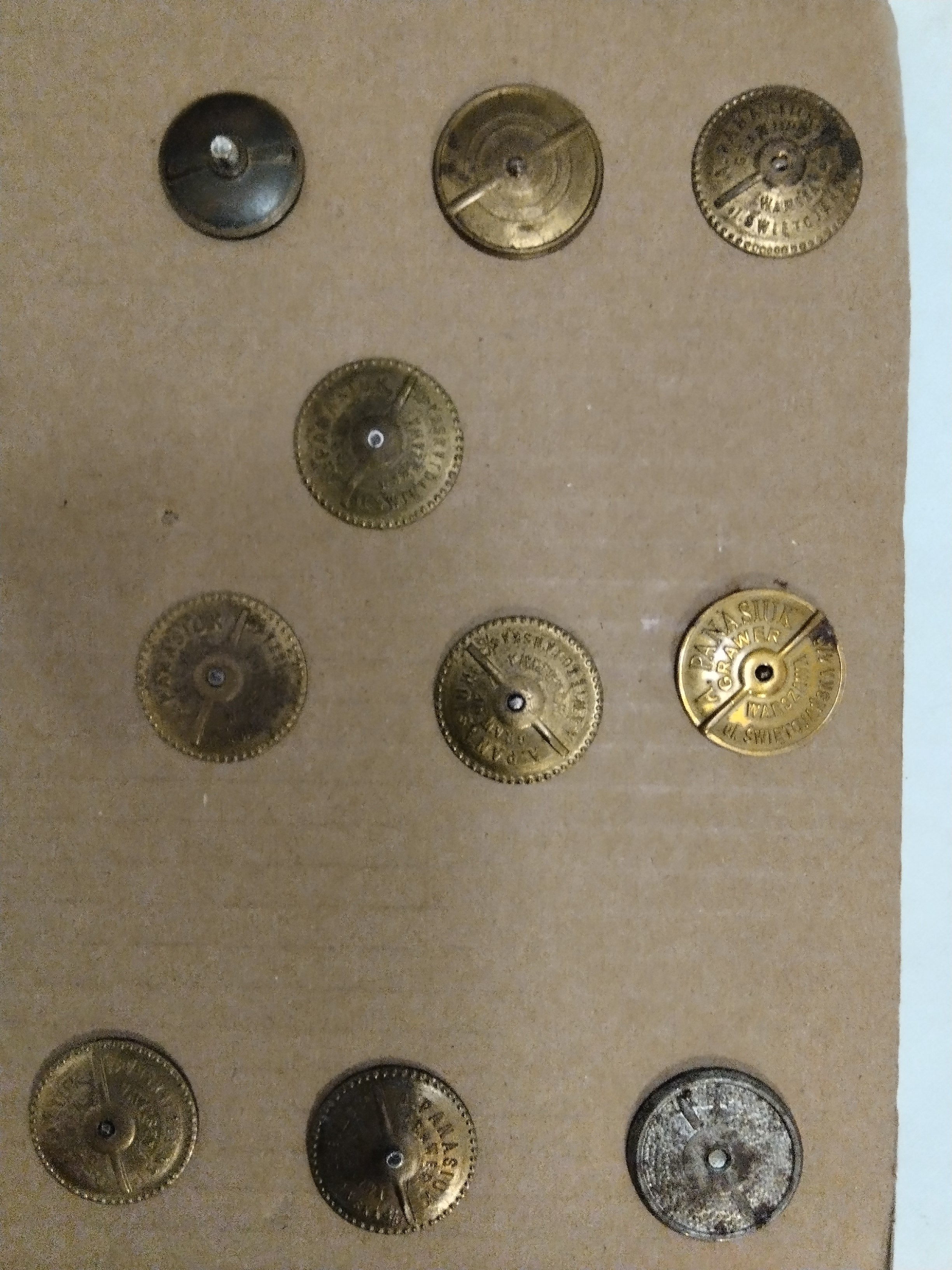Polonia, Lotto di dieci distintivi reggimentali in metallo dorato e smalti policromi