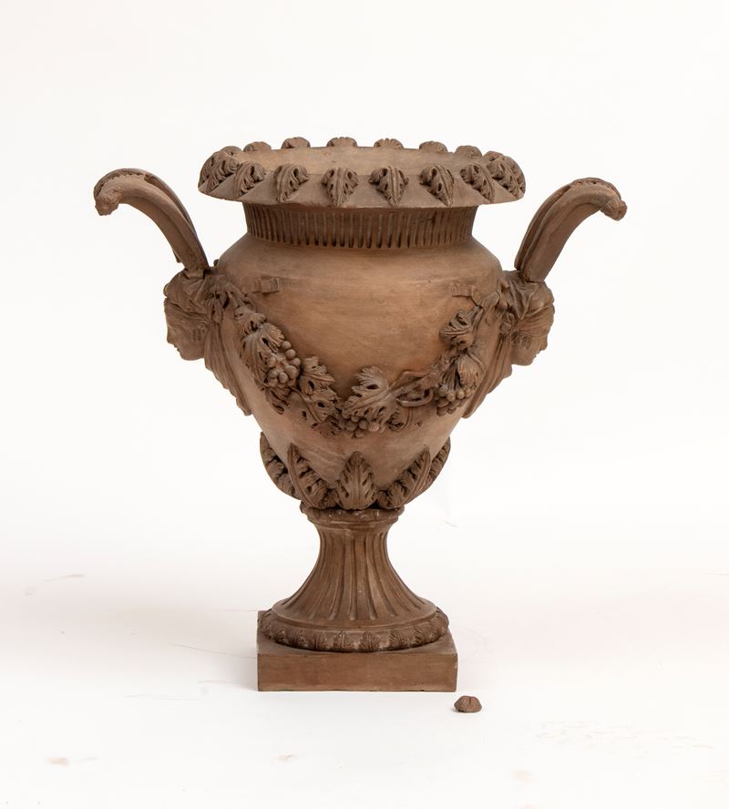 Bongiovanni Vaccaro - Vaso ad urna in terracotta di gusto neoclassico