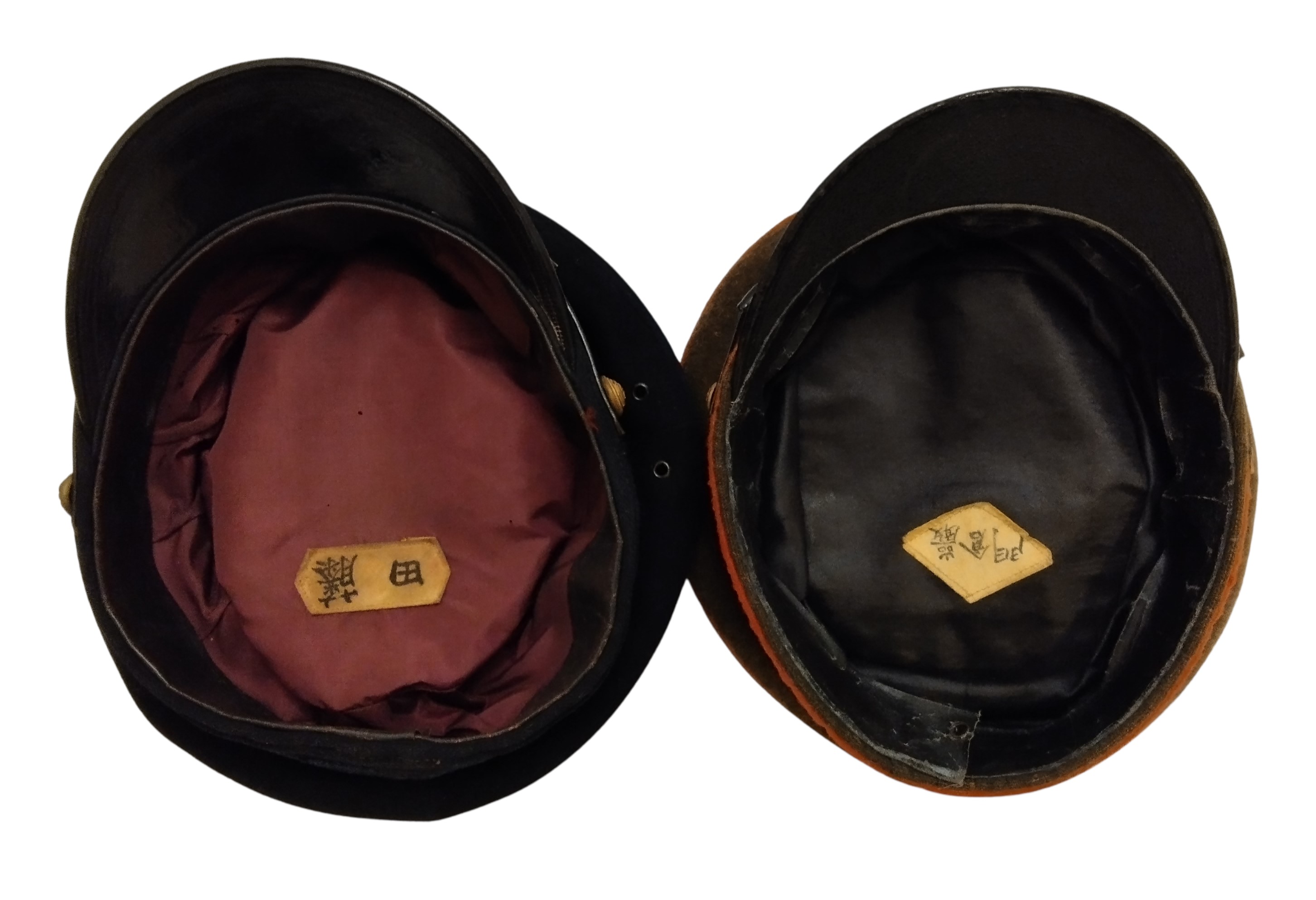 Lotto di due berretti giapponesi