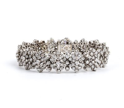 Bracciale a nastro in oro bianco con diamanti, 294 diamanti
