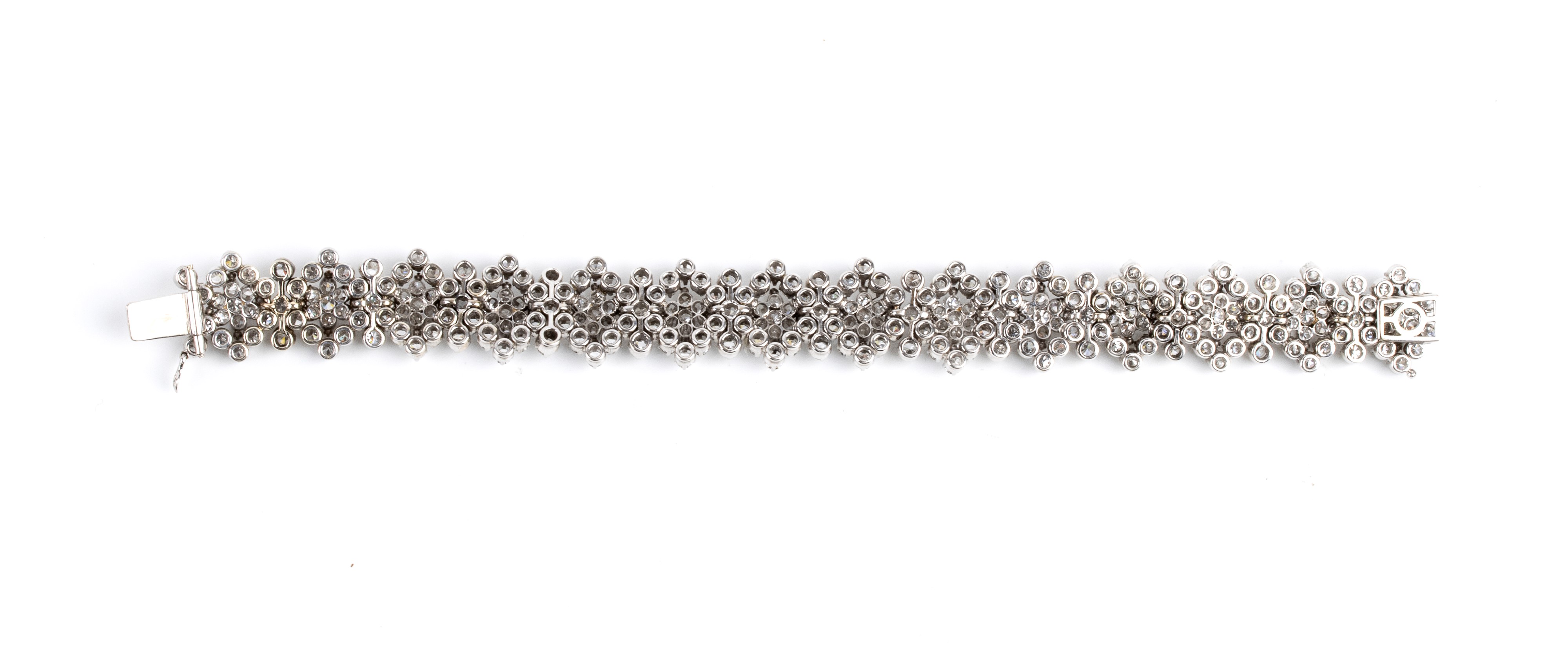 Bracciale a nastro in oro bianco con diamanti, 294 diamanti