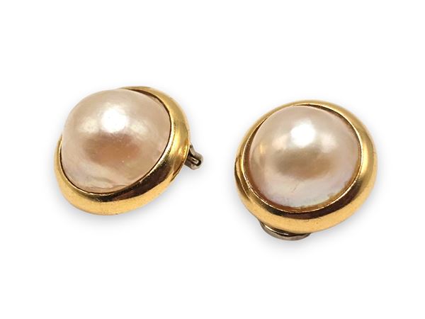 Orecchini a clip in oro con perle mabé     