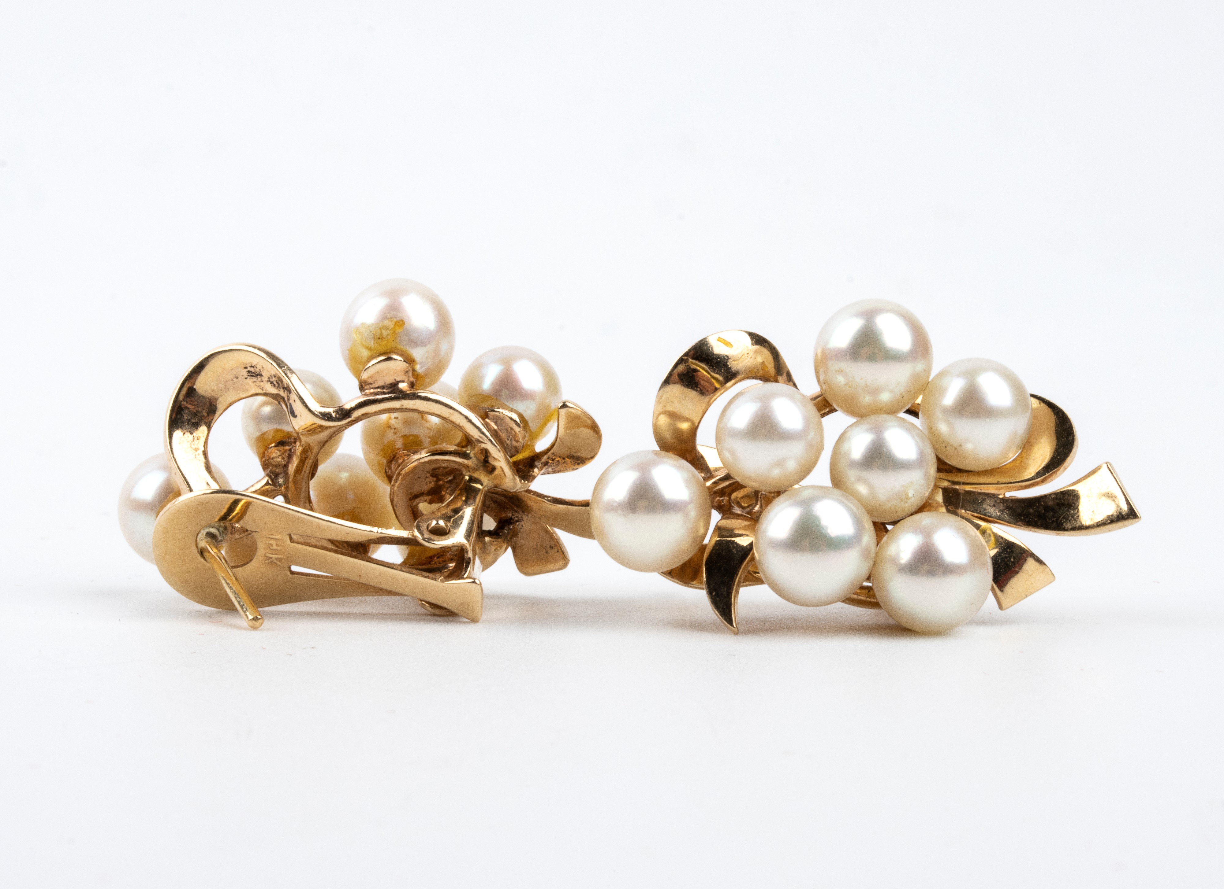 Orecchini a clip, Paio di orecchini con perle coltivate d'acqua salata in oro giallo 14k (anni '5...