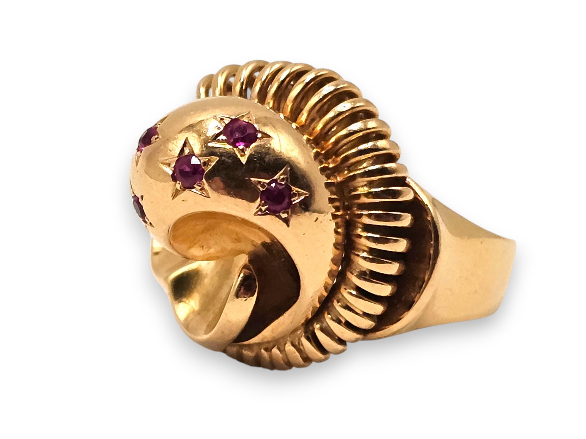 Anello in oro giallo 18k con rubini sintetici, anni '50