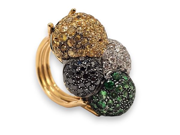 Anello in oro giallo con diamanti, peridoti e quarzi citrini