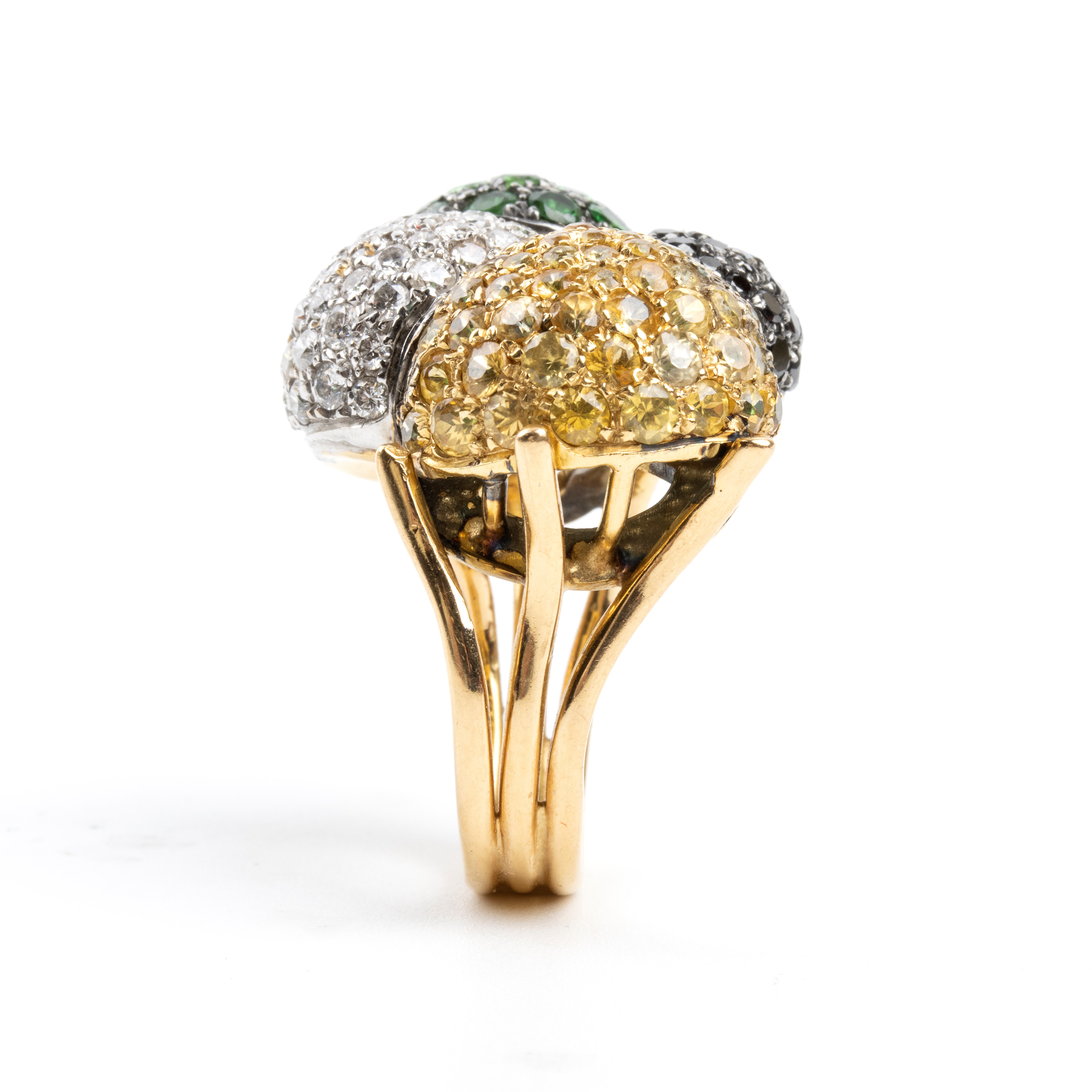 Anni '60, anello in oro giallo con diamanti, peridoti e quarzi citrini