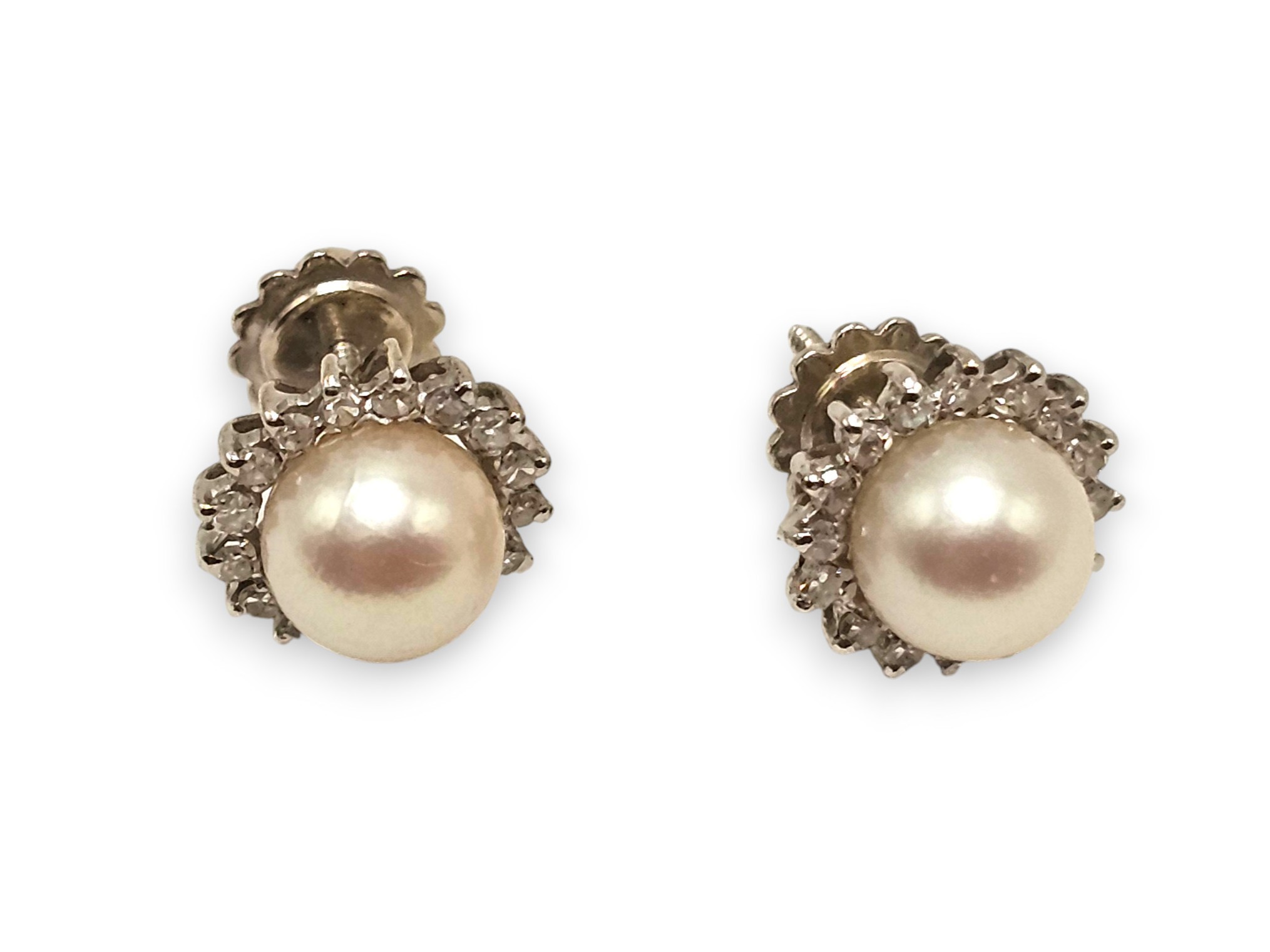 Orecchini in oro bianco con perle coltivate e diamanti