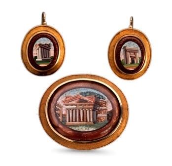 Demi parure composta da spilla e orecchini con montatura in oro giallo 14K