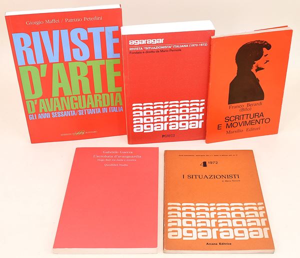 4 volumi e un opuscolo sul Situazionismo e sull'Avanguardia