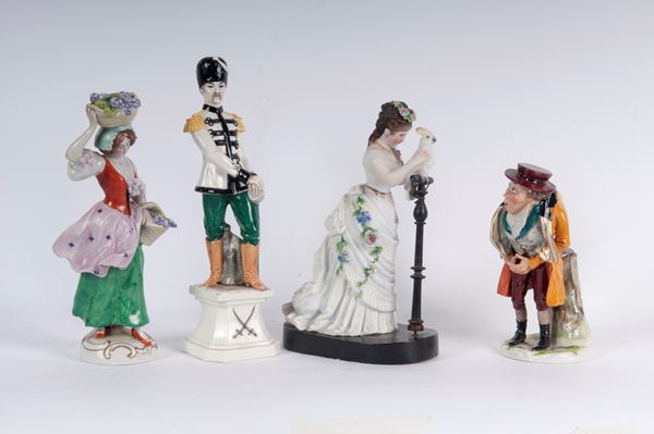 Lotto di quattro personaggi