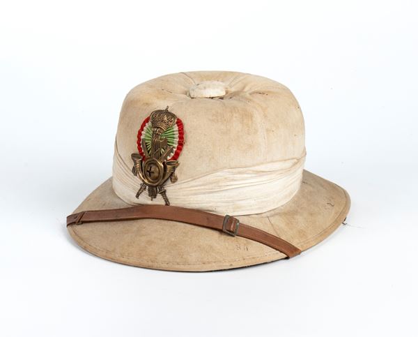 Italy, Kingdom, colonial helmet of the CCNN officer of Africa
