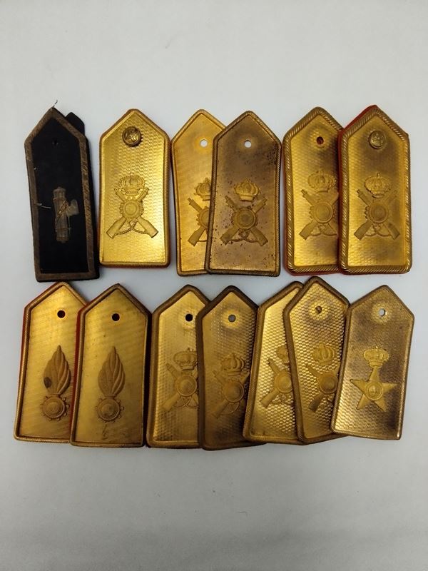 Italy, Kingdom, lot of metal shoulder pads