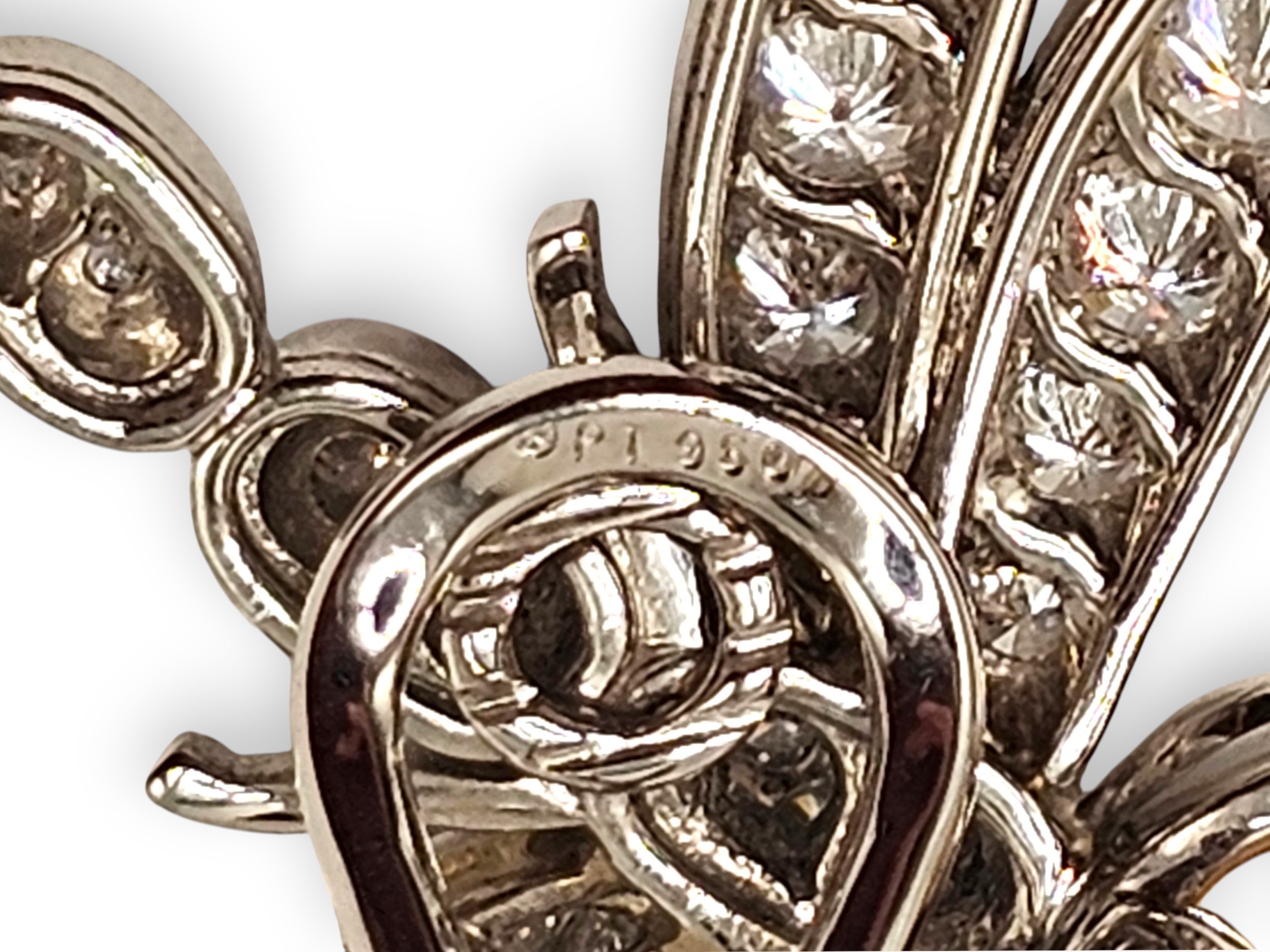 Parure Dragonfly con orecchini e collana in platino, diamanti e perle