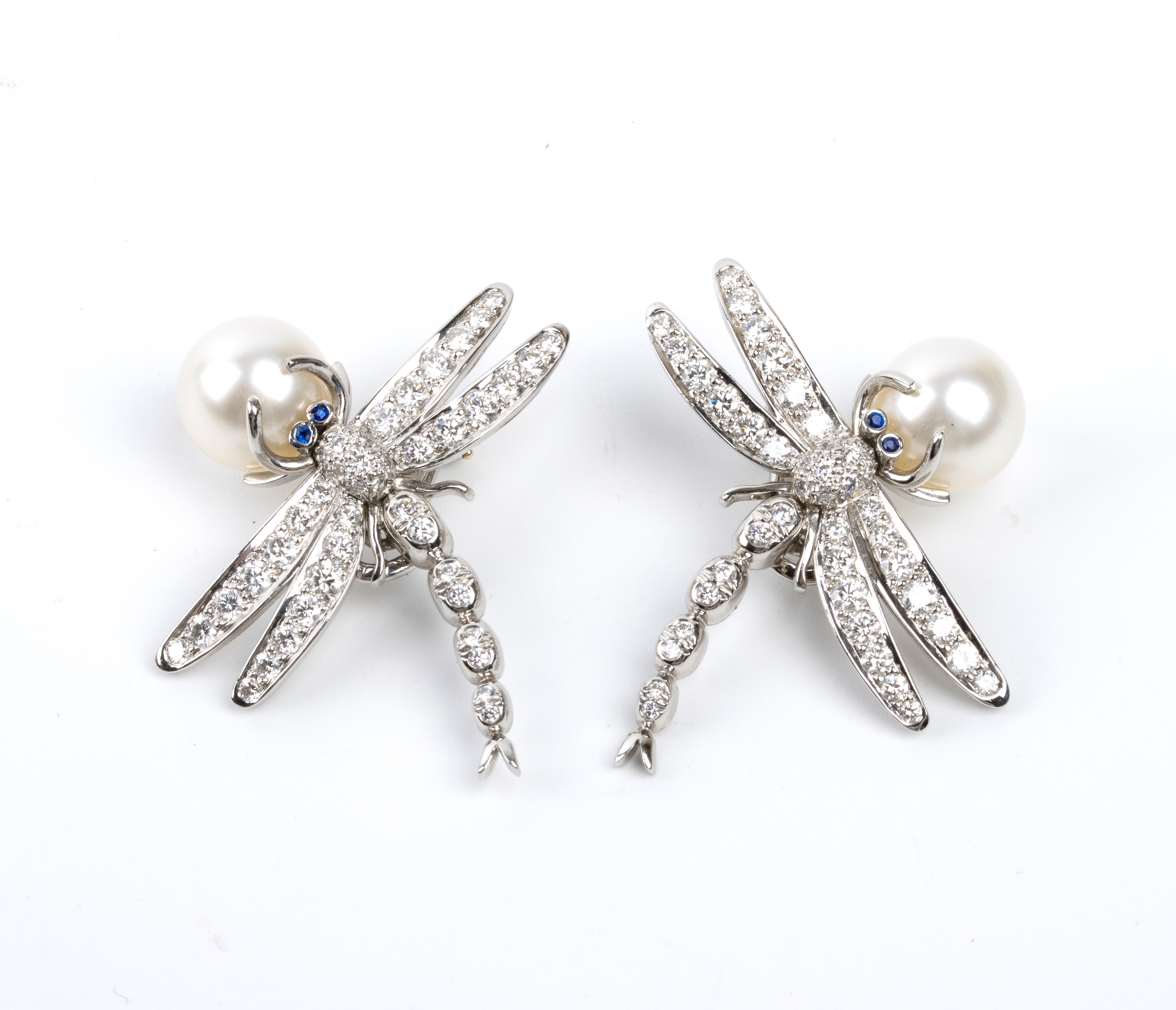 Parure Dragonfly con orecchini e collana in platino, diamanti e perle