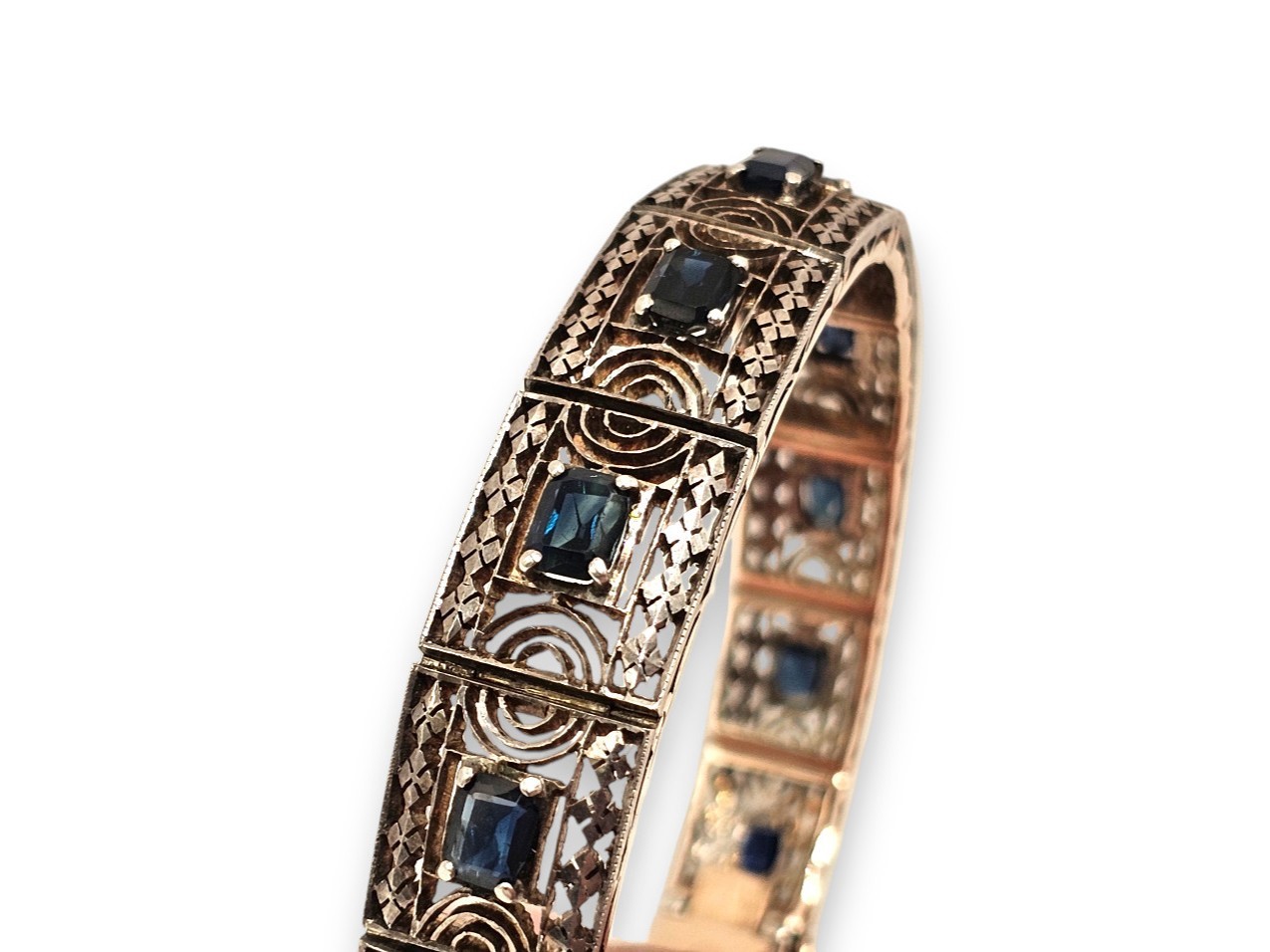 Bracciale a nastro in oro rosa e argento con zaffiri, anni ’50
