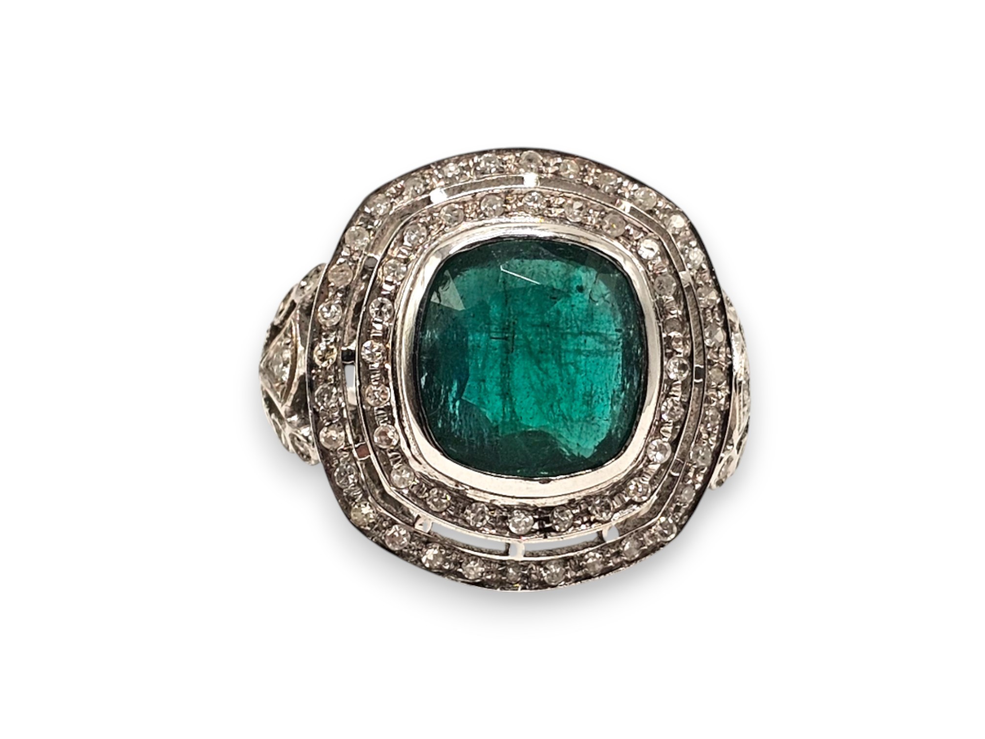 Anello in oro bianco 18k con smeraldo a cuscino e diamanti