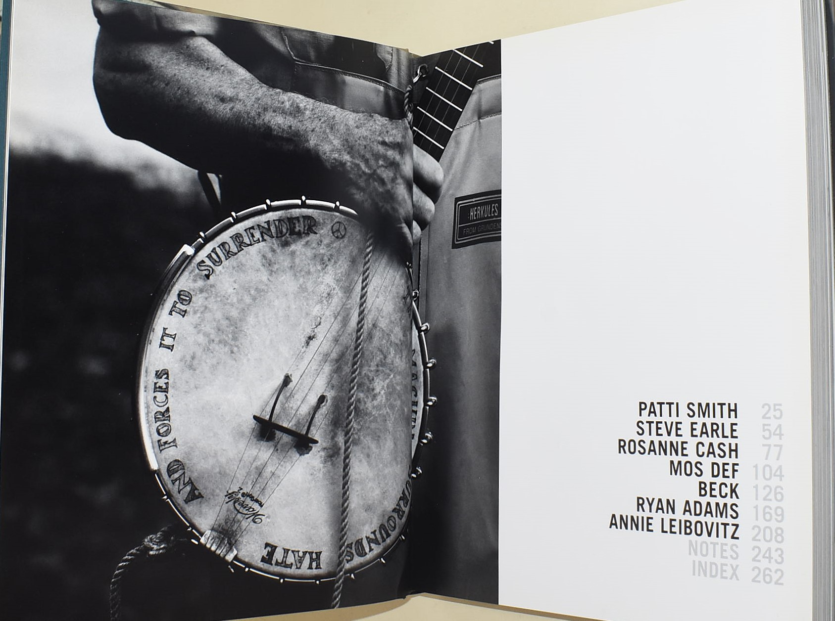 Annie Leibovitz, American Music (2003), Prima edizione, copertina rigida con fascetta