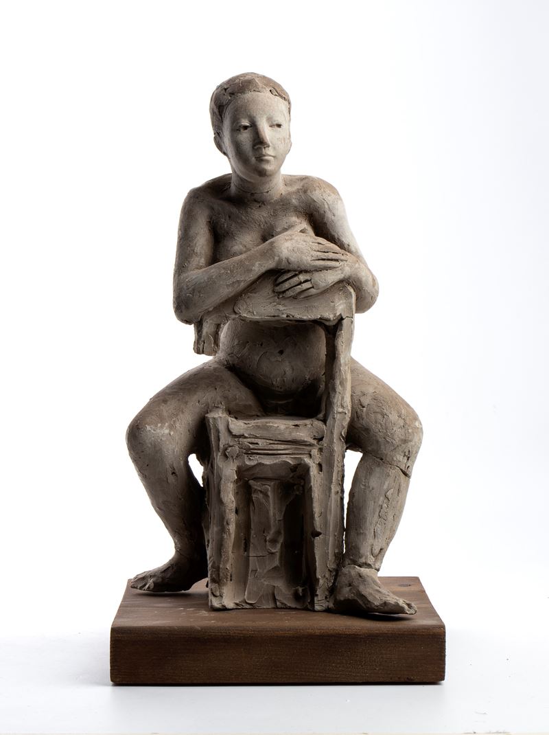 Andrea Spadini - Figura femminile seduta, terra cruda