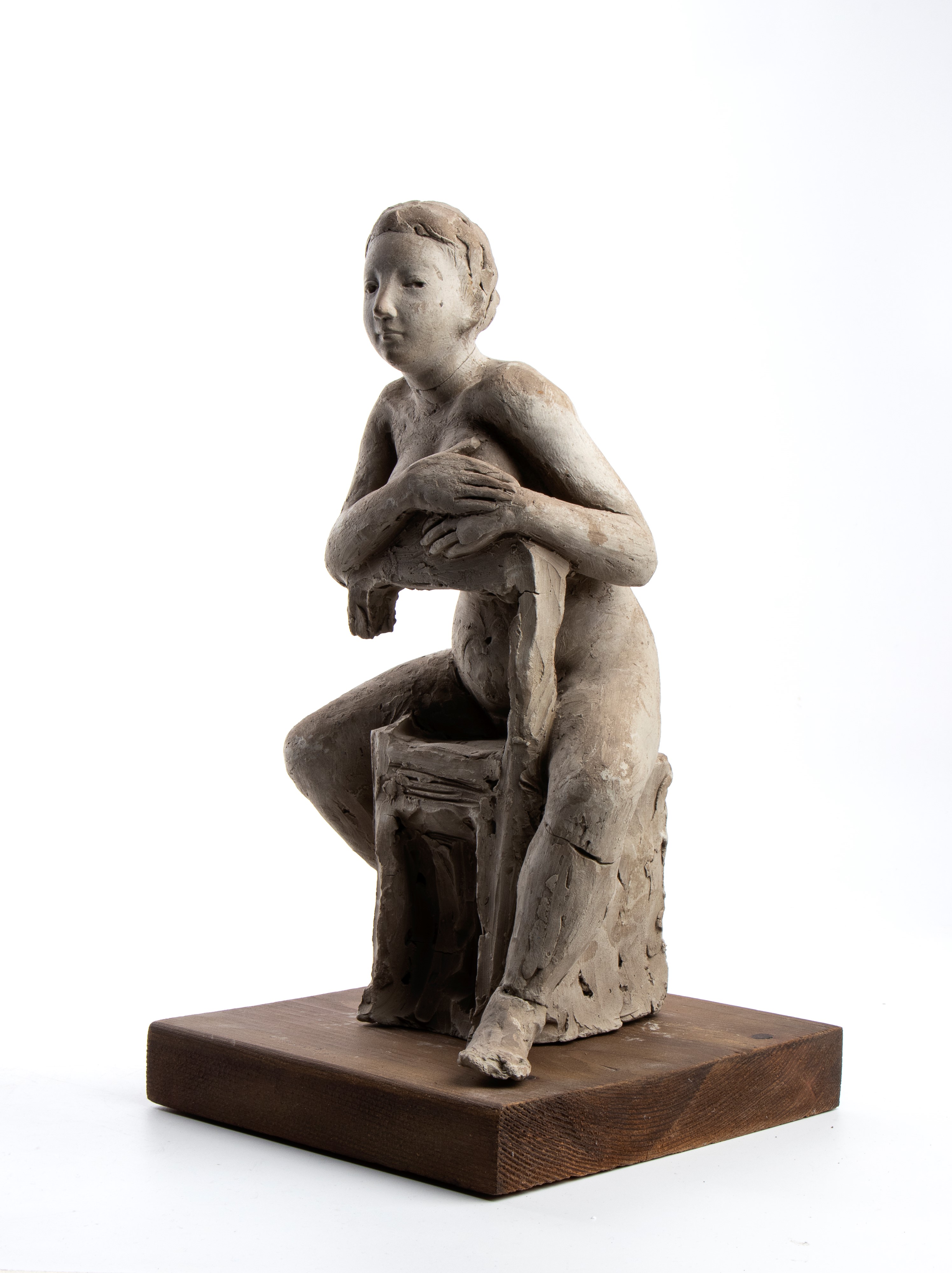 Andrea Spadini - Figura femminile seduta, terra cruda