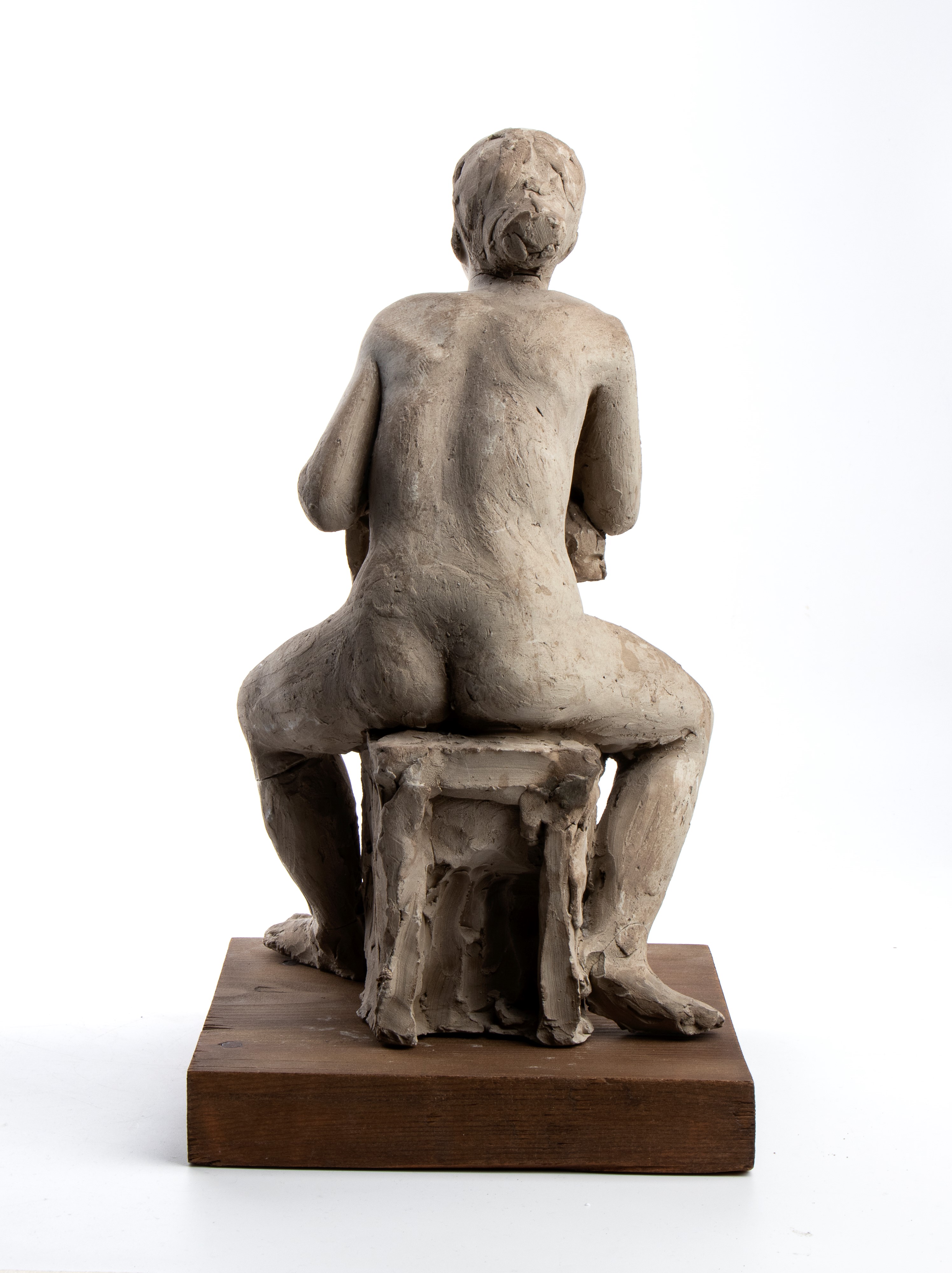 Andrea Spadini - Figura femminile seduta, terra cruda