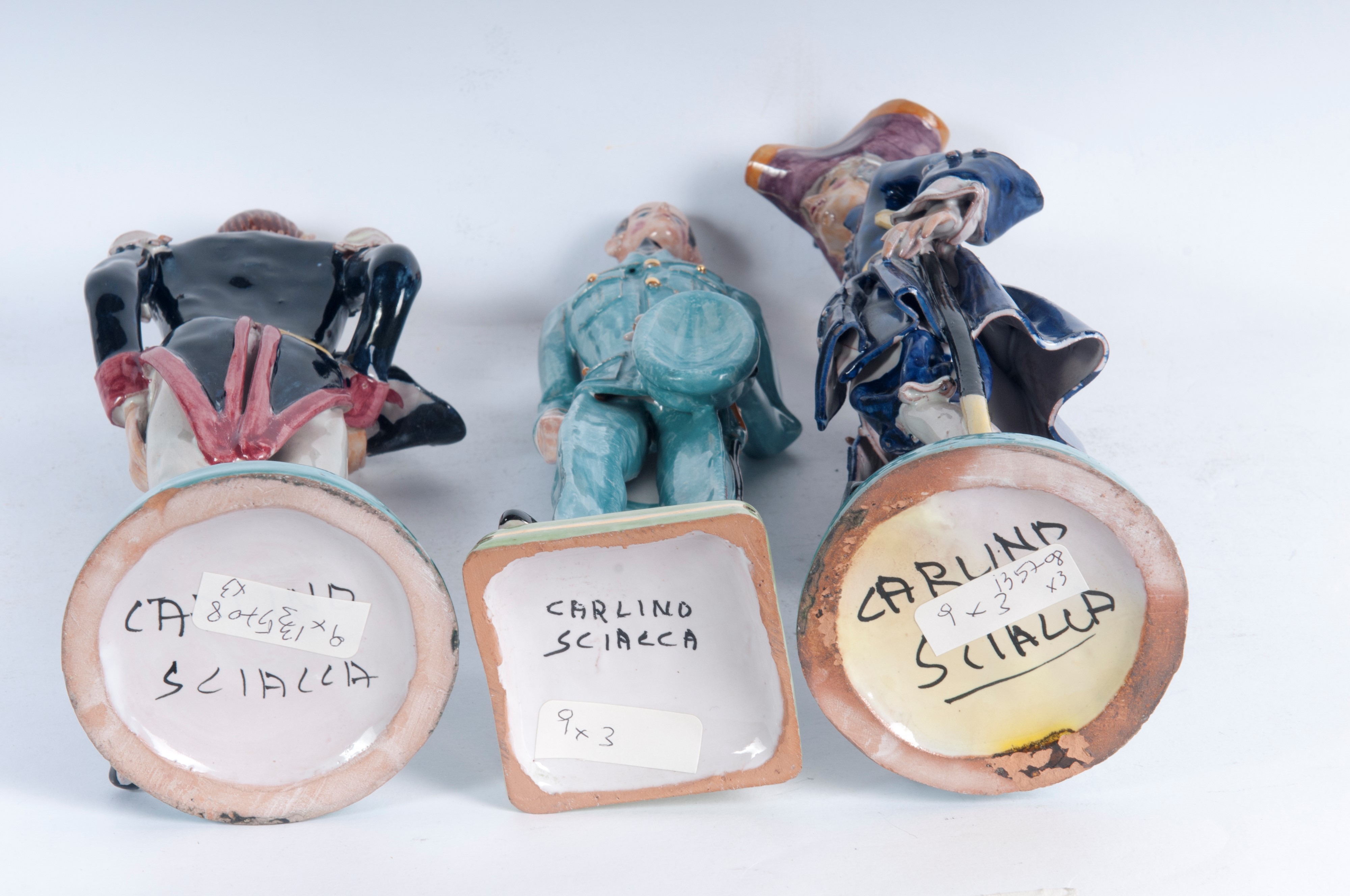 Lotto di tre ceramiche policrome figure di militari