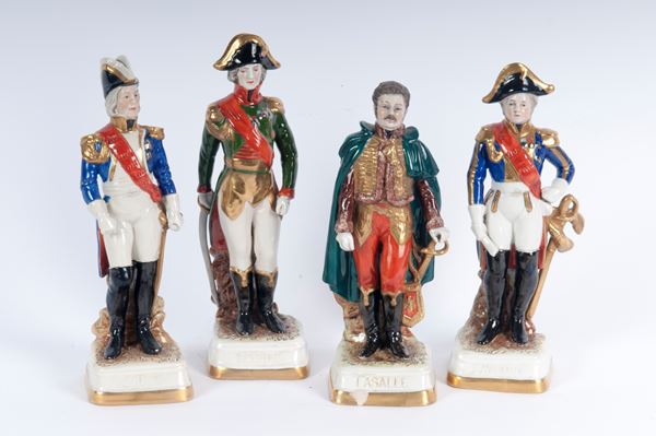 Lotto di quattro porcellane policrome