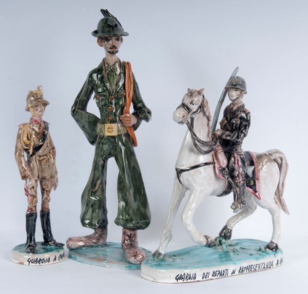 Lotto di tre ceramiche policrome