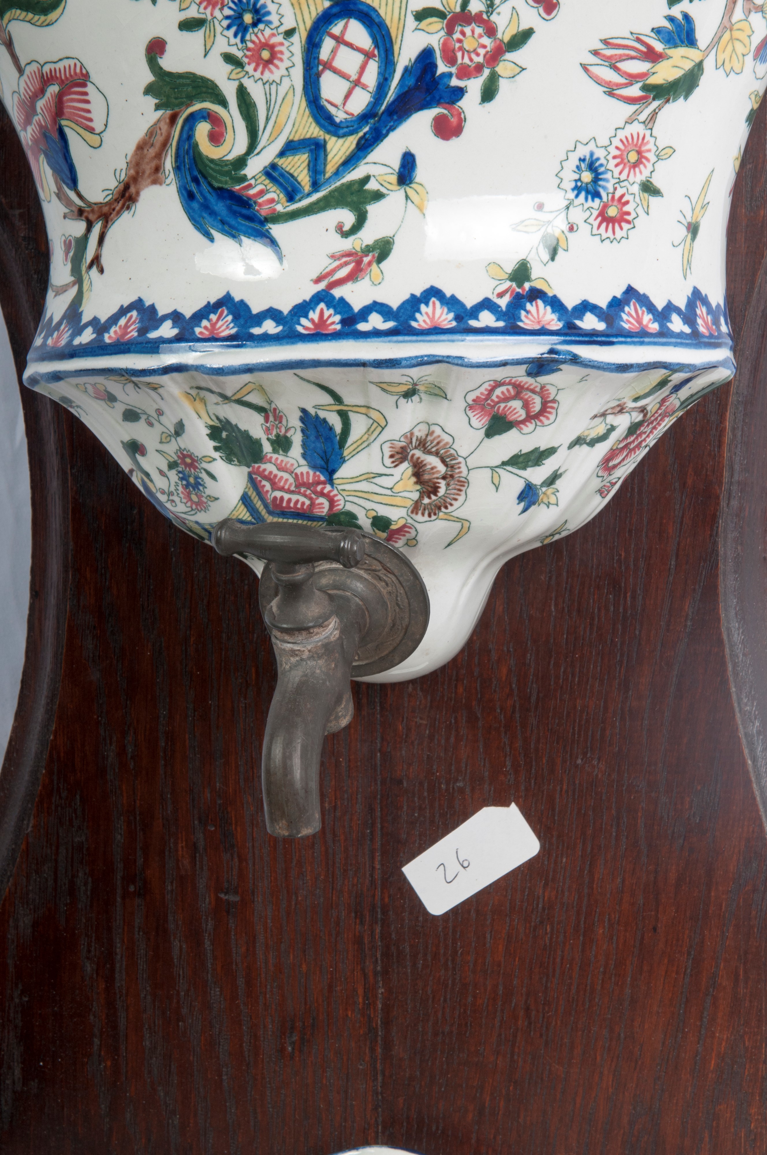 Fontana da parete in ceramica