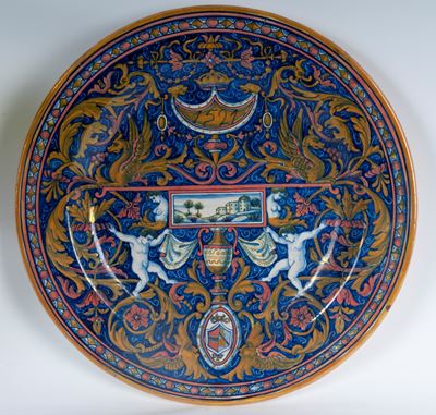 Manifattura Società Mastro Giorgio, Coppia di piatti da pompa in ceramica a lustro, anni '30