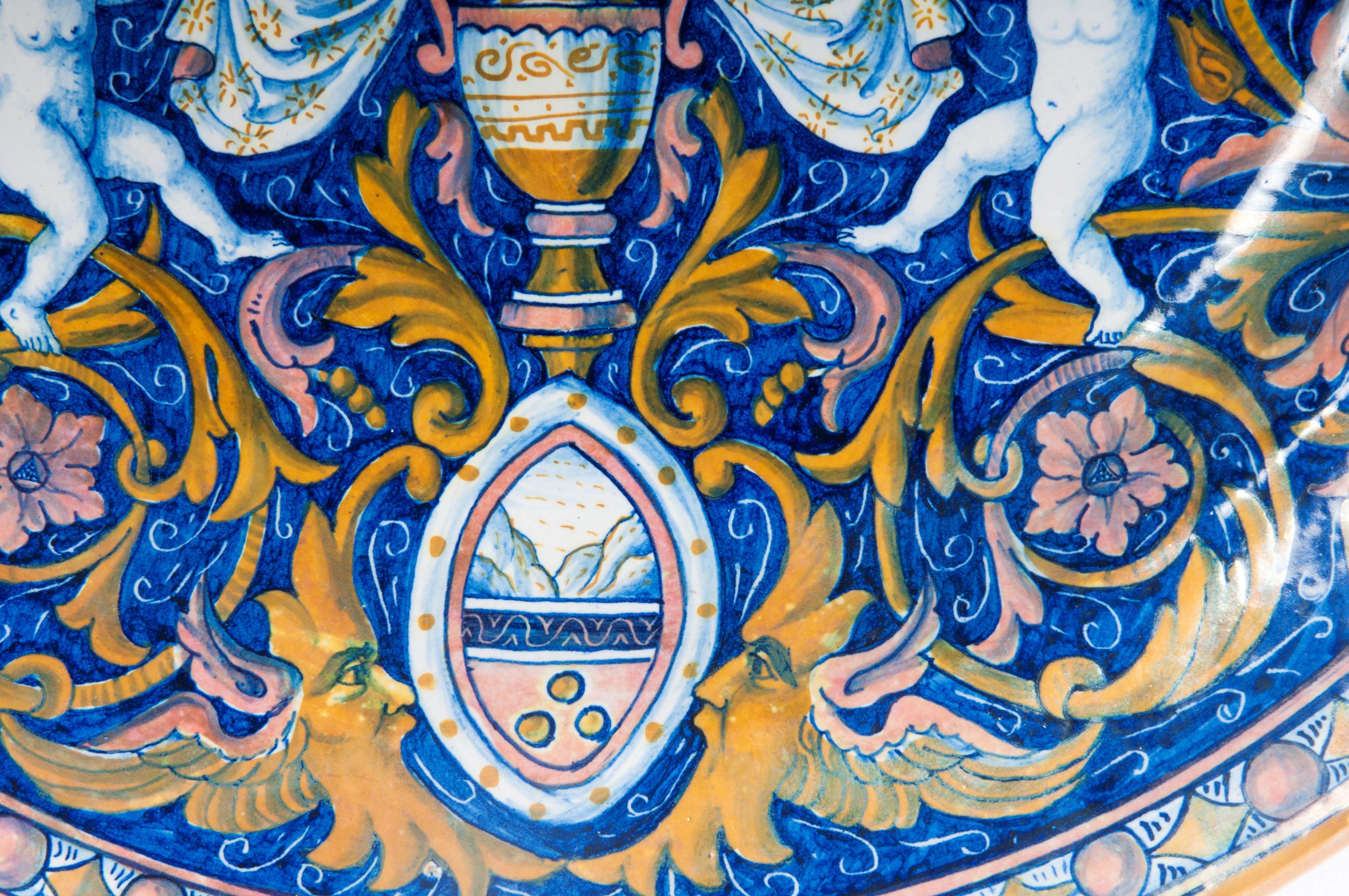 Manifattura Società Mastro Giorgio, Coppia di piatti da pompa in ceramica a lustro, anni '30
