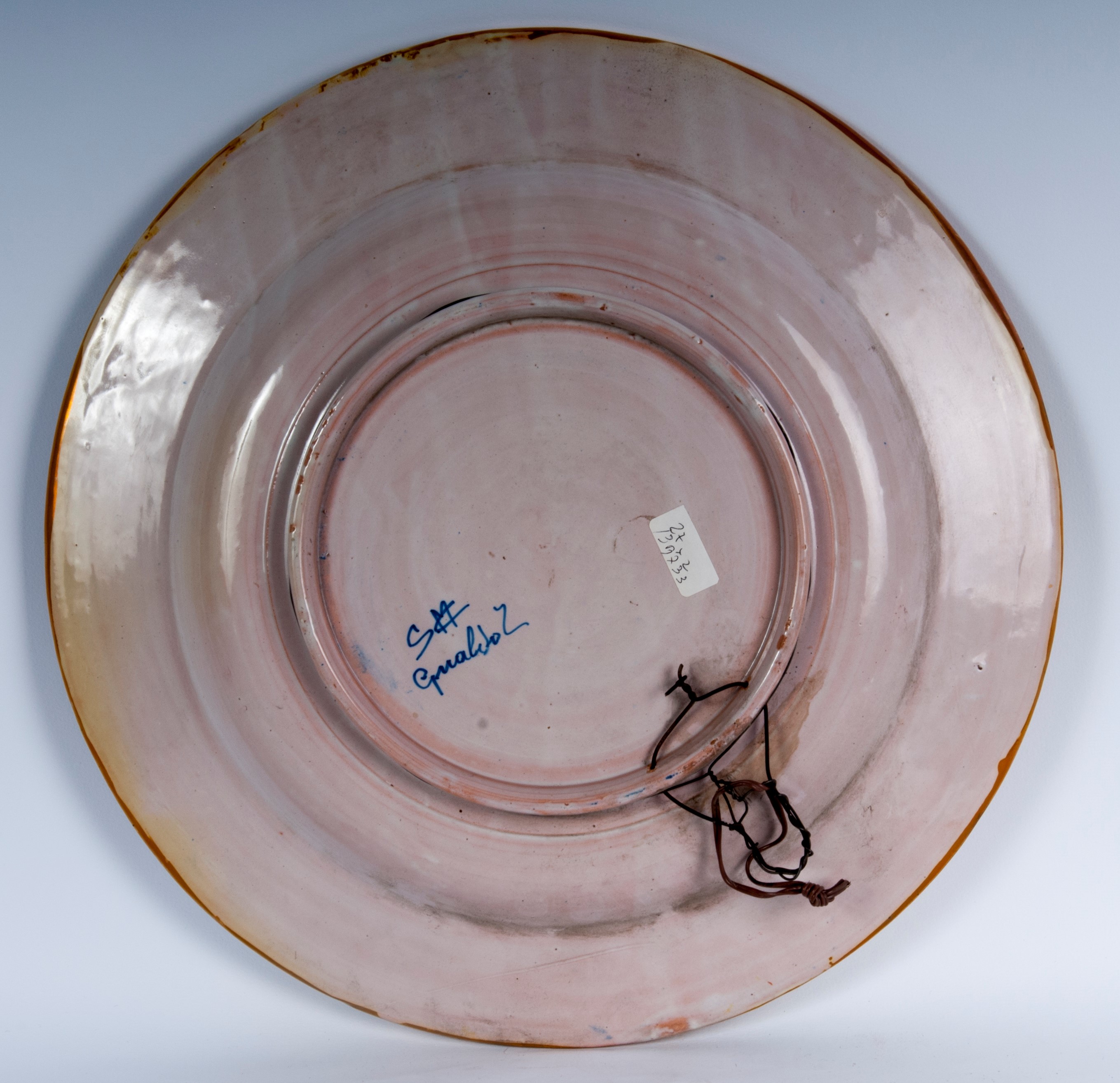 Manifattura Società Mastro Giorgio, Coppia di piatti da pompa in ceramica a lustro, anni '30