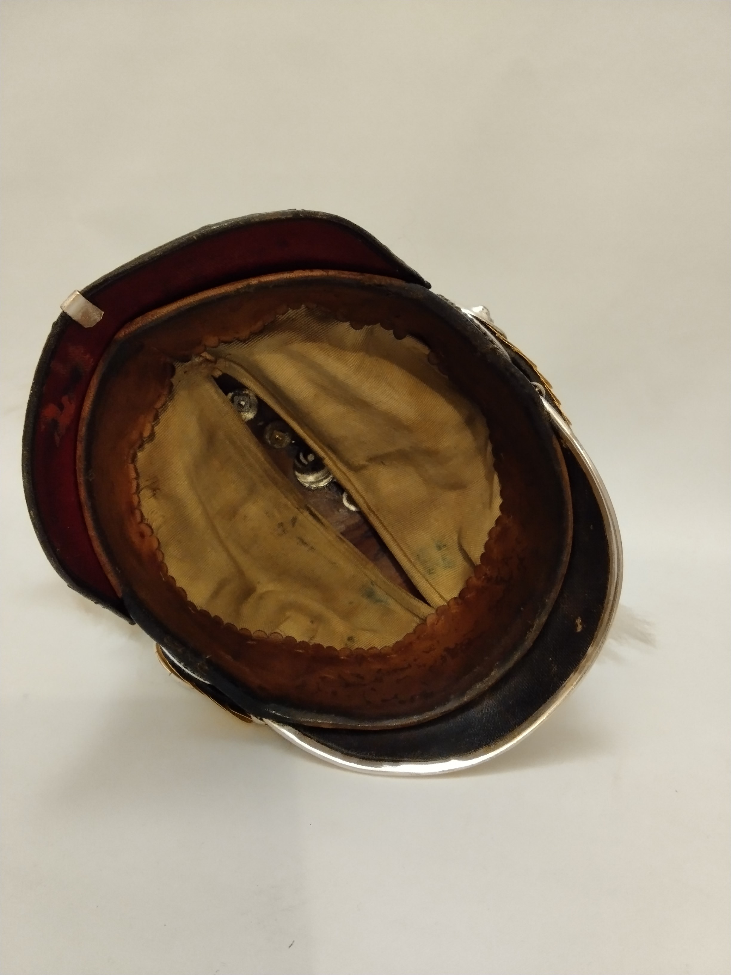 Pickelhaube per un Ufficiale dei Fucilieri della Guardia con Arbush