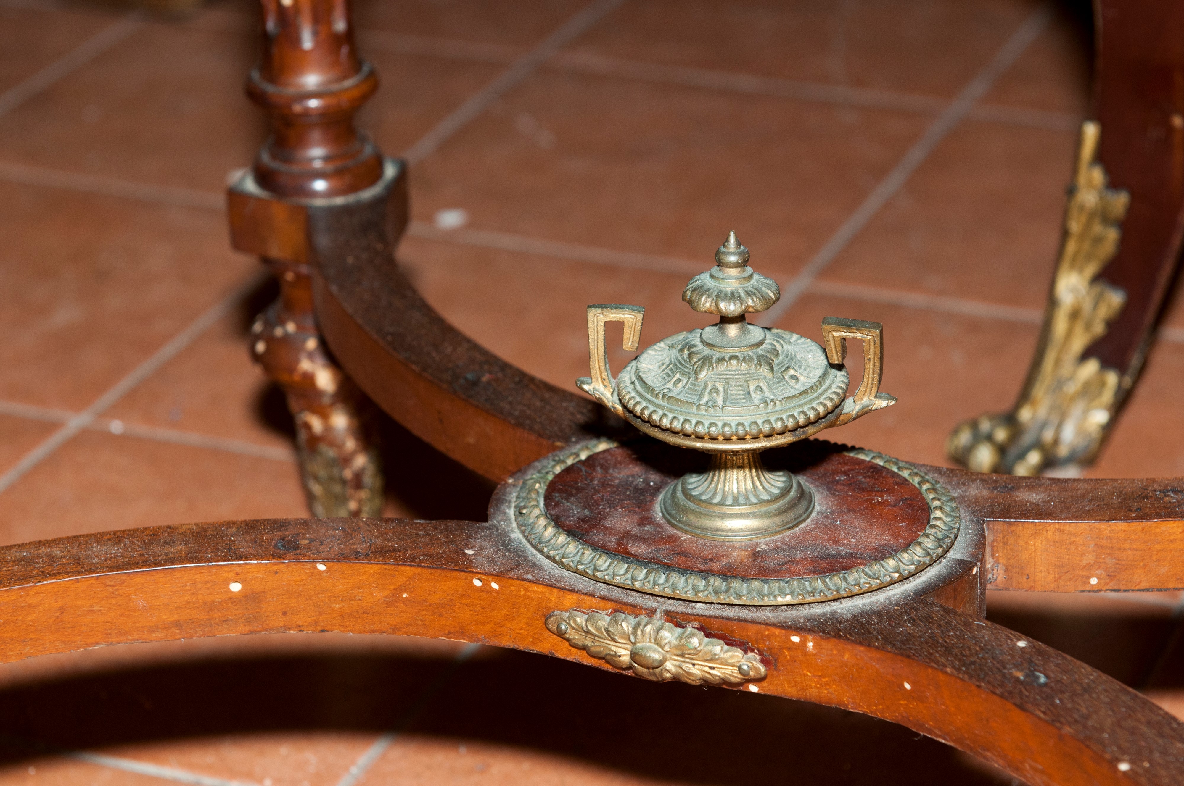 Toiletta da camera di forma rettangolare