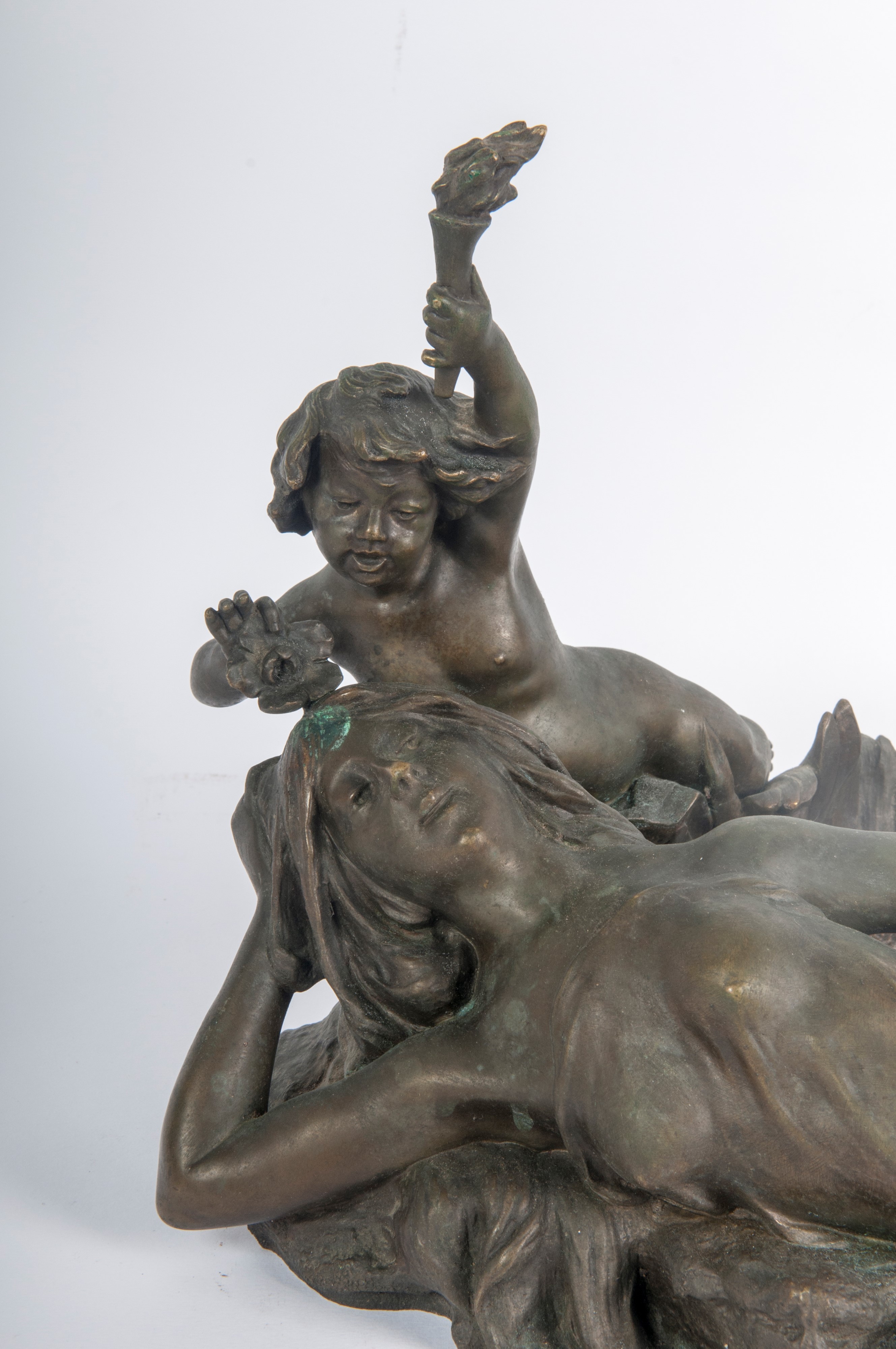 Emil Fuchs - Ninfa con amorino, scultura centrotavola in bronzo