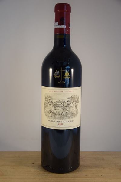 Château Lafite Rothschild, 2005, 3 bottiglie in contesto BOND