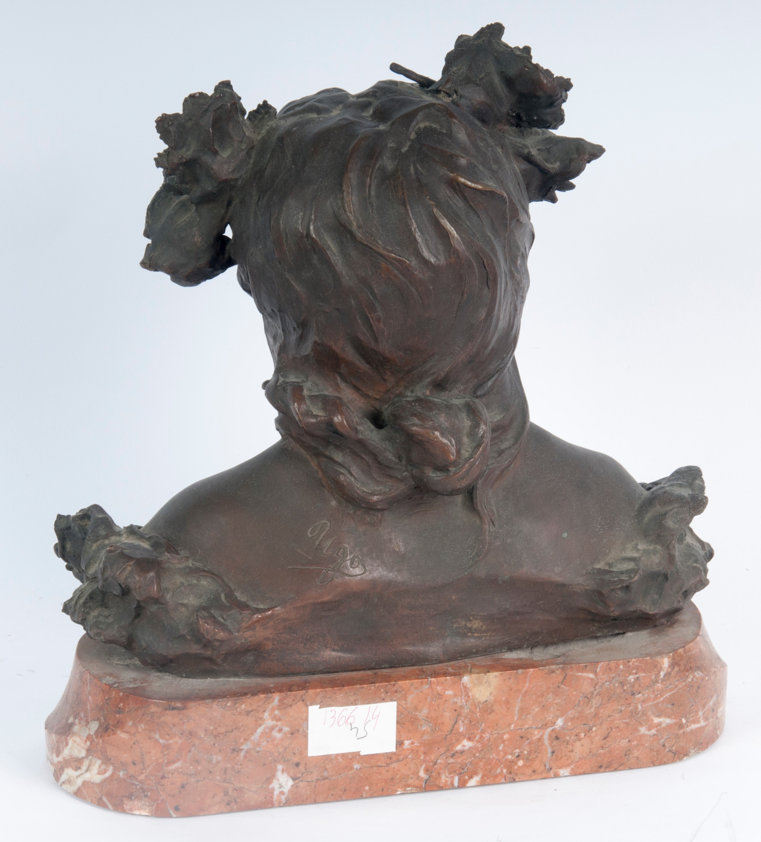 Scultore anonimo, Baccante in bronzo su base in marmo breccia delle Alpi