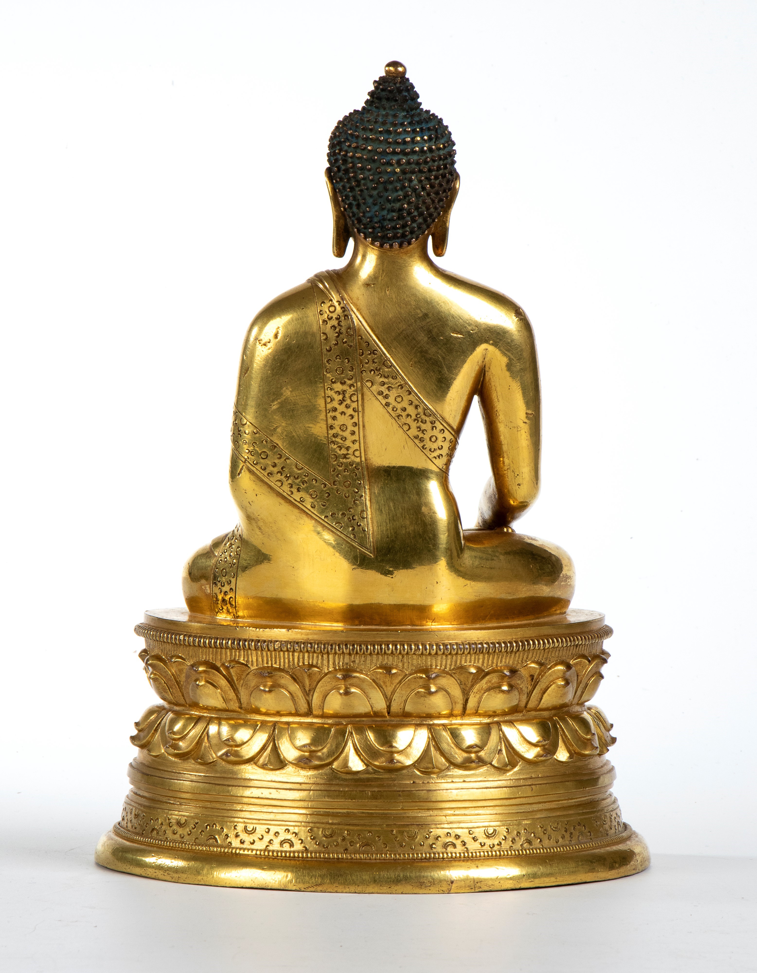 Figura di Buddha in bronzo dorato