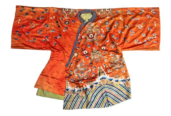 Abito cinese in raso arancione, Cina