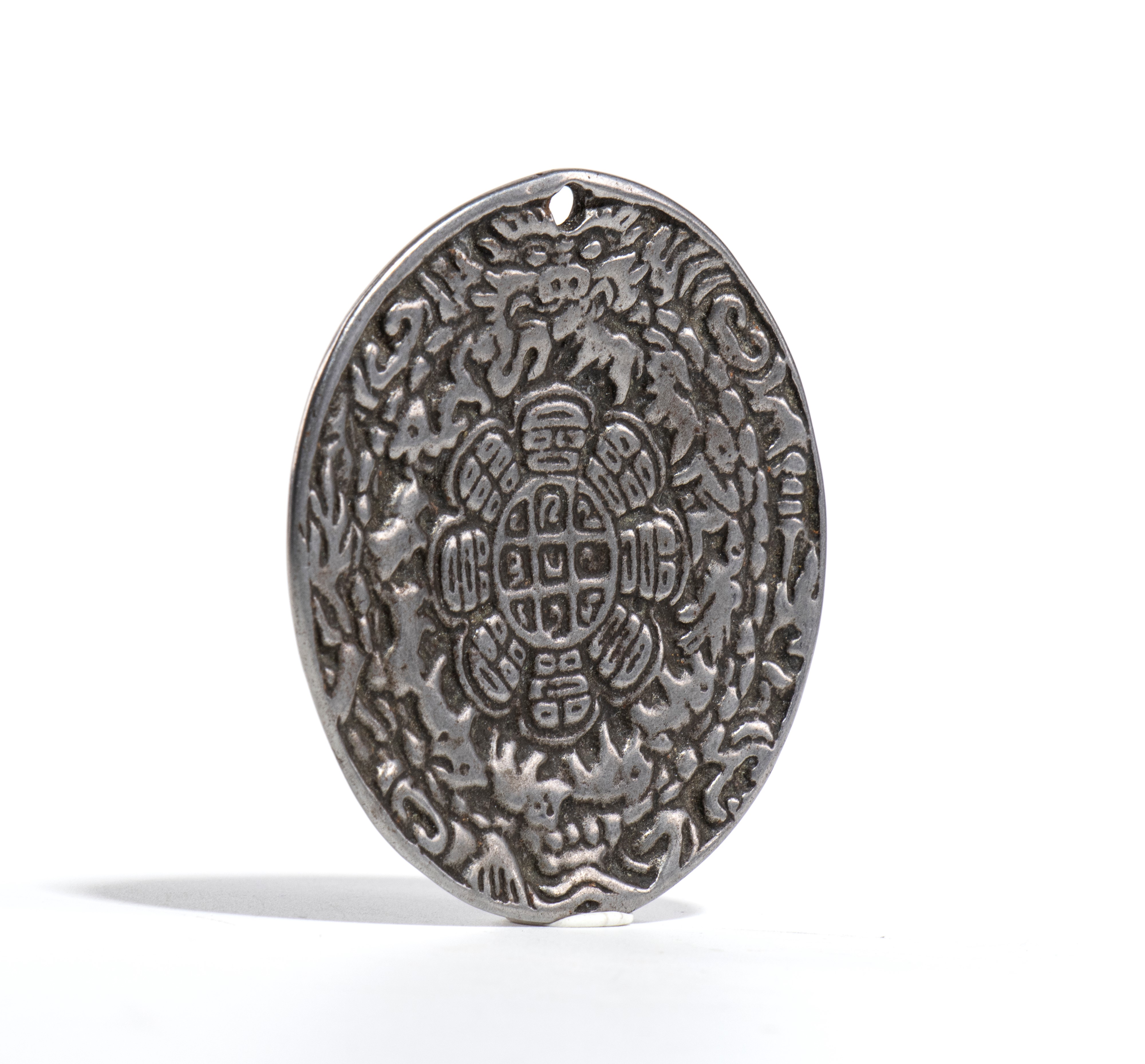 Amuleto buddista, bronzo legato, Cina, XX secolo