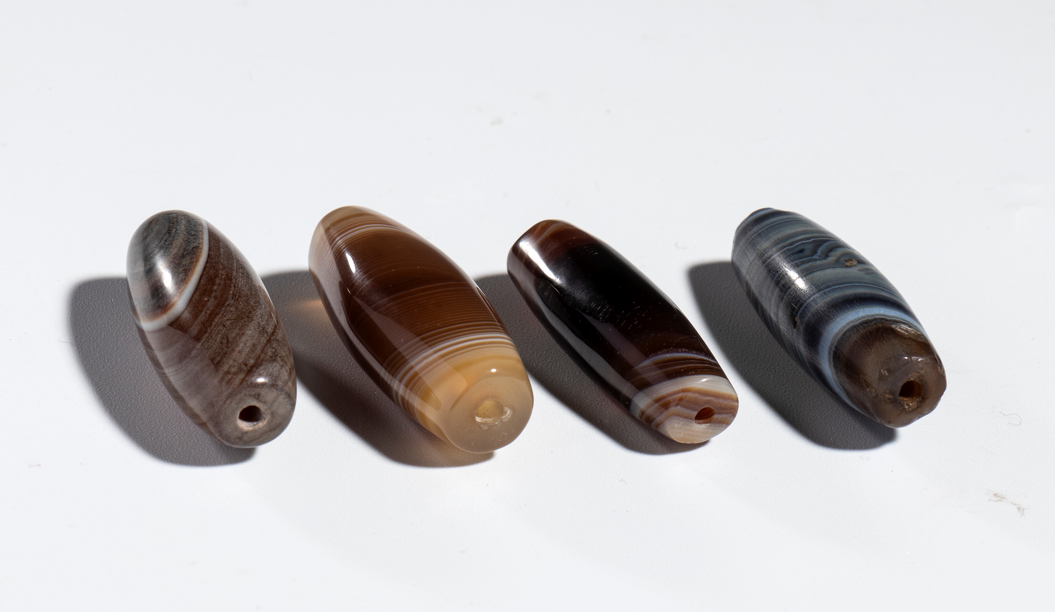 Perle in agata a venature "Chan Si", Cina