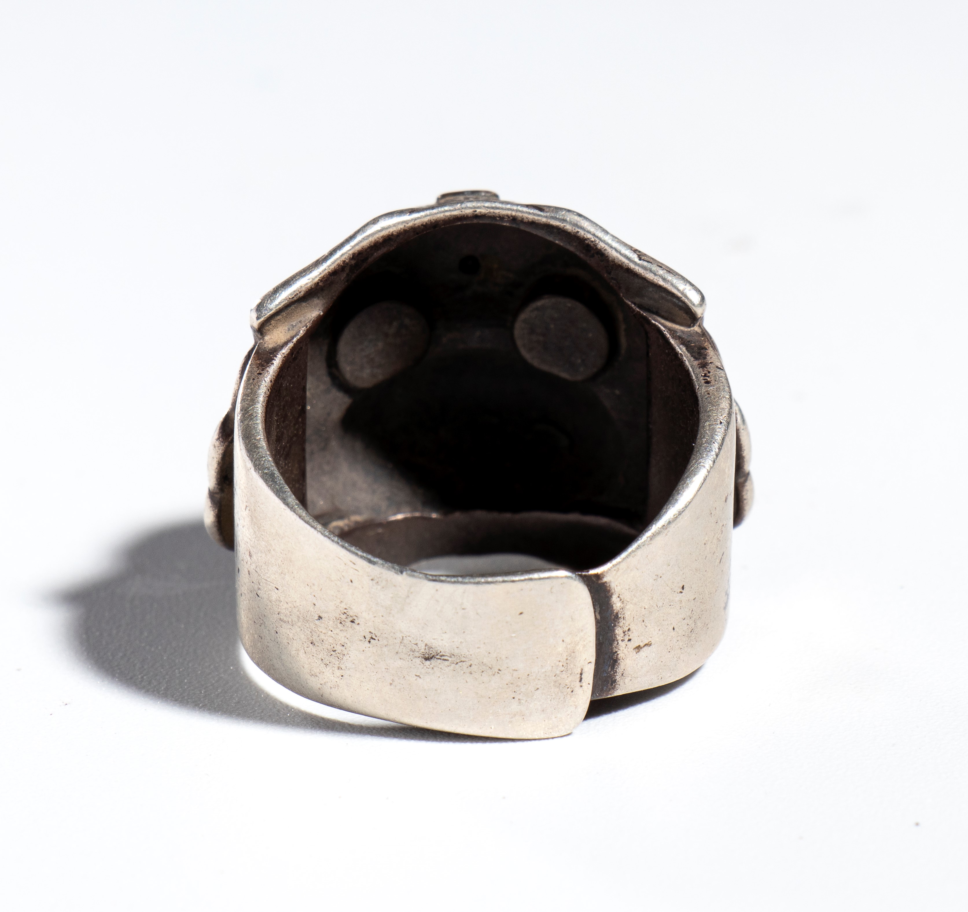 Anello Zhibaba con testa di animale