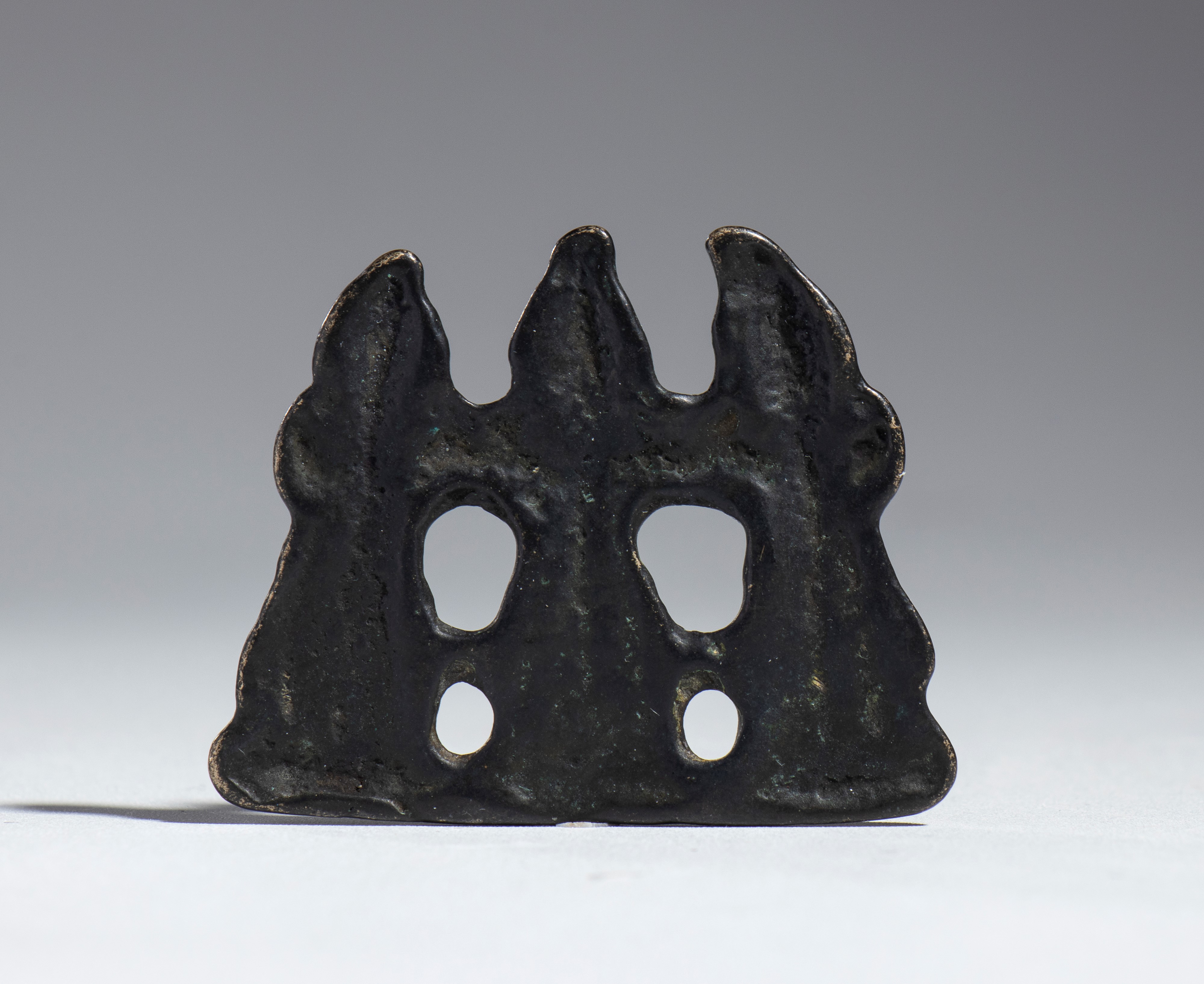 Amuleto buddista in bronzo legato, Cina